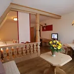 Landidyll Zum Alten Schloss Hotel 3*