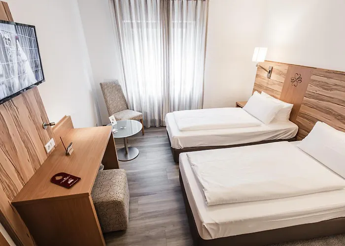 Hotel Landidyll Zum Alten Schloss Kirchensittenbach