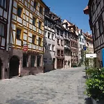 Landidyll Zum Alten Schloss Otel