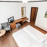 Landidyll Zum Alten Schloss Otel