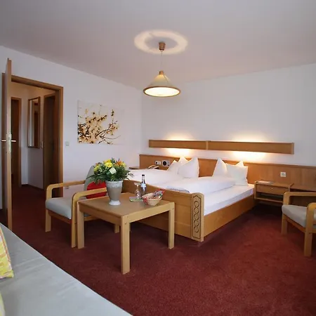 Landidyll Zum Alten Schloss Hotel 3*